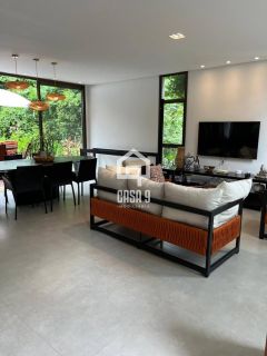 Casa duplex mobiliada com 5 quartos a venda no condomínio Fazenda em Praia do Forte Bahia