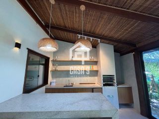 Casa mobiliada com 04 suítes a venda no Alto da Constância em Praia do Forte Bahia