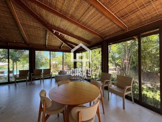 Casa mobiliada com 04 suítes a venda no Alto da Constância em Praia do Forte Bahia