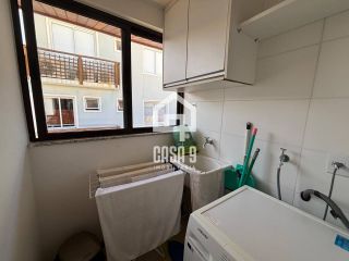 Apartamento superior mobiliado a venda com 2 suítes e varanda na Praia da Espera em Itacimirim Bahia