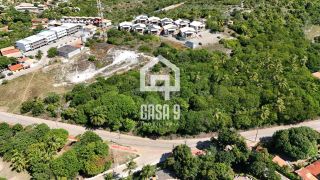 Terreno à venda com 7.735 m² na rua principal de Imbassaí