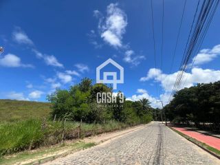 Terreno à venda com 7.735 m² na rua principal de Imbassaí