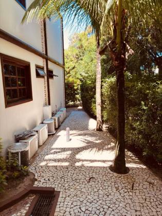Apartamento térreo para locação anual com 2 quartos no Terraces Porto das Baleias em Praia do Forte Bahia