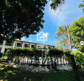 Apartamento para locação anual com 1 suíte na avenida principal de Imbassai Bahia