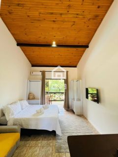 Apartamento para locação anual com 1 suíte na avenida principal de Imbassai Bahia