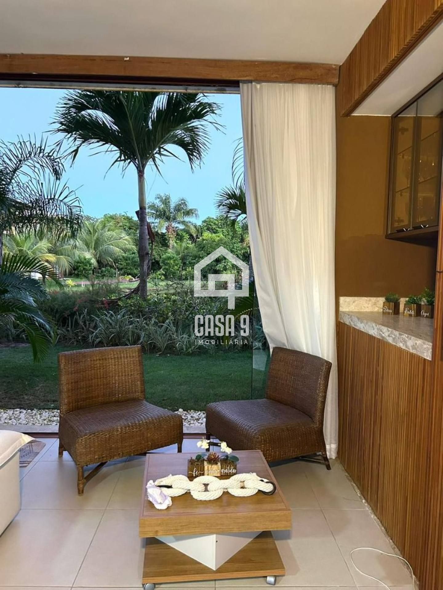Apartamento térreo 2 quartos mobiliado a venda no Condomínio Vila da Enseada em Praia do Forte Bahia
