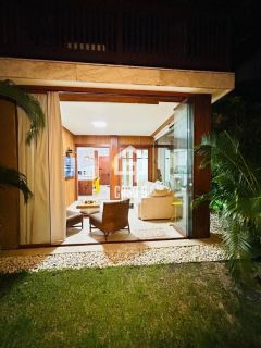 Apartamento térreo 2 quartos mobiliado a venda no Condomínio Vila da Enseada em Praia do Forte Bahia