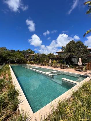 Casa a venda com 3 quartos no condominio Alto da Enseada em Praia do Forte Bahia