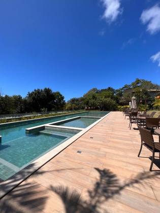 Casa a venda com 3 quartos no condominio Alto da Enseada em Praia do Forte Bahia