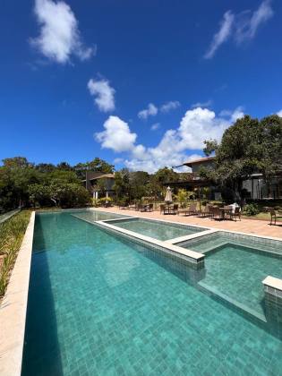 Casa a venda com 3 quartos no condominio Alto da Enseada em Praia do Forte Bahia