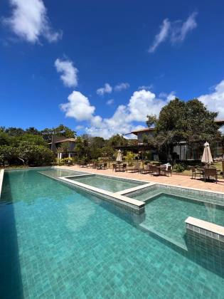 Casa a venda com 3 quartos no condominio Alto da Enseada em Praia do Forte Bahia