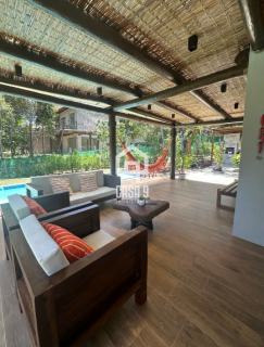 Casa a venda com piscina privativa 3 quartos no condominio Alto da Enseada em Praia do Forte Bahia