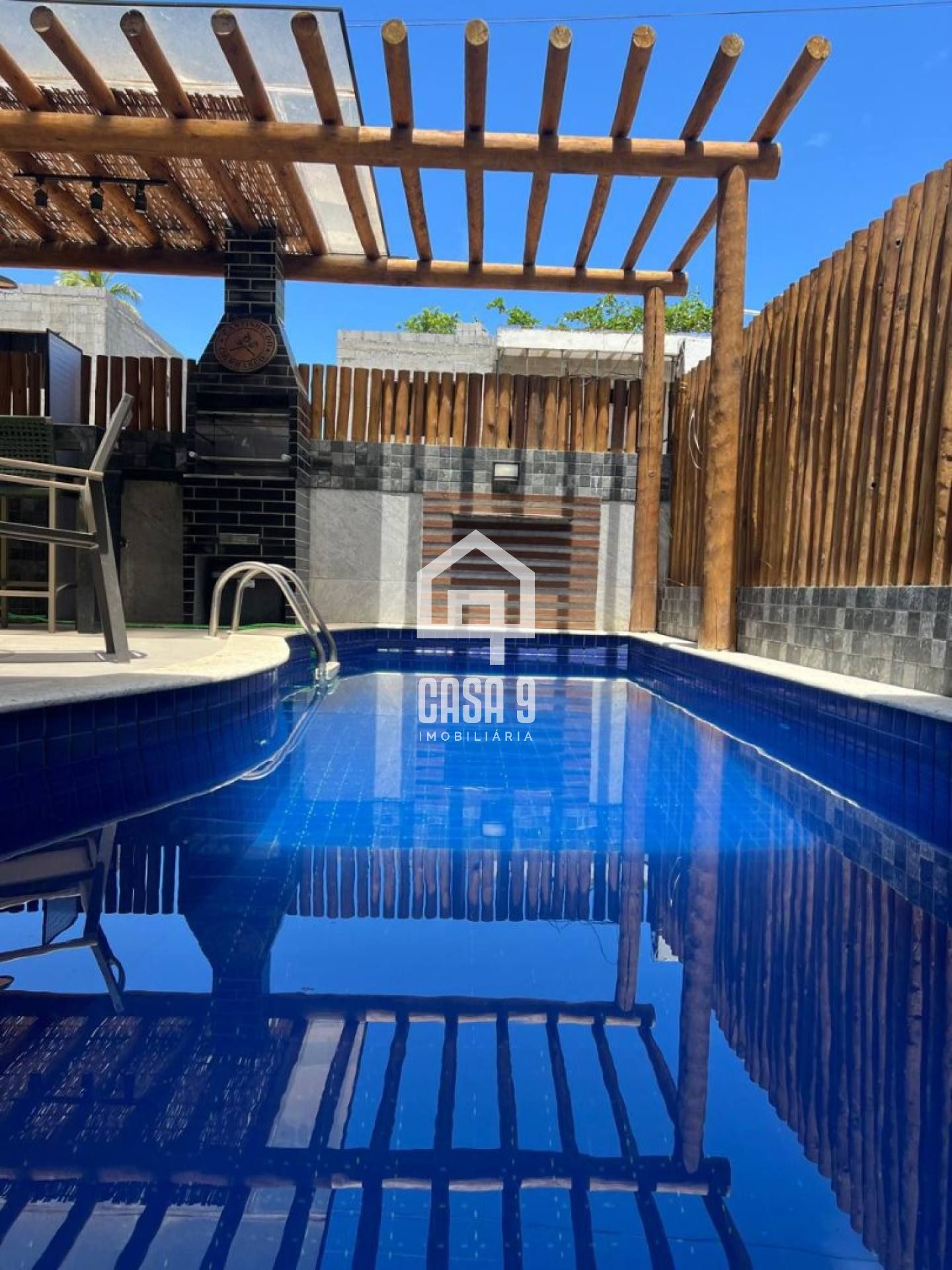 Apartamento duplex com 3/4 a venda em Imbassai