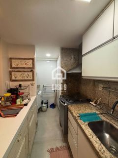 Apartamento duplex nascente a venda com 2 suítes no condominio Porto Praia do Forte na Vila de Praia do Forte Bahia