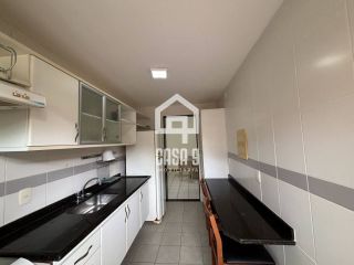 Apartamento térreo para locação anual com 1 suíte na vila de Praia do Forte Bahia