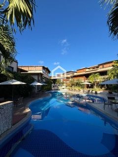 Apartamento térreo mobiliado para venda com 2 suítes e acesso privativo a praia em Praia do Forte Bahia