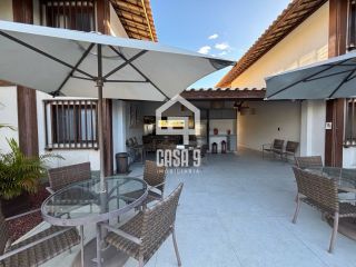 Apartamento térreo mobiliado para venda com 2 suítes e acesso privativo a praia em Praia do Forte Bahia