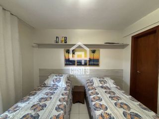 Apartamento térreo mobiliado para venda com 2 suítes e acesso privativo a praia em Praia do Forte Bahia