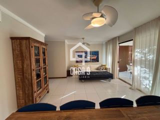 Apartamento térreo mobiliado para venda com 2 suítes e acesso privativo a praia em Praia do Forte Bahia
