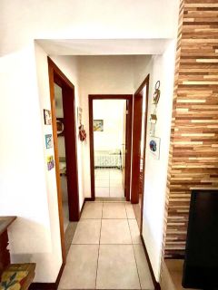 Apartamento térreo a venda com 2 suítes na Vila de Praia do Forte Bahia