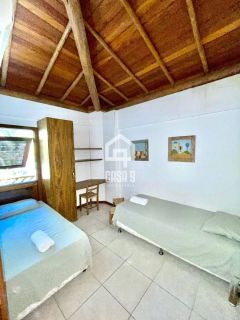 Apartamento térreo a venda com 2 suítes na Vila de Praia do Forte Bahia