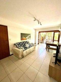 Apartamento térreo a venda com 2 suítes na Vila de Praia do Forte Bahia