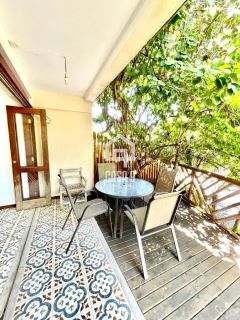 Apartamento térreo a venda com 2 suítes na Vila de Praia do Forte Bahia