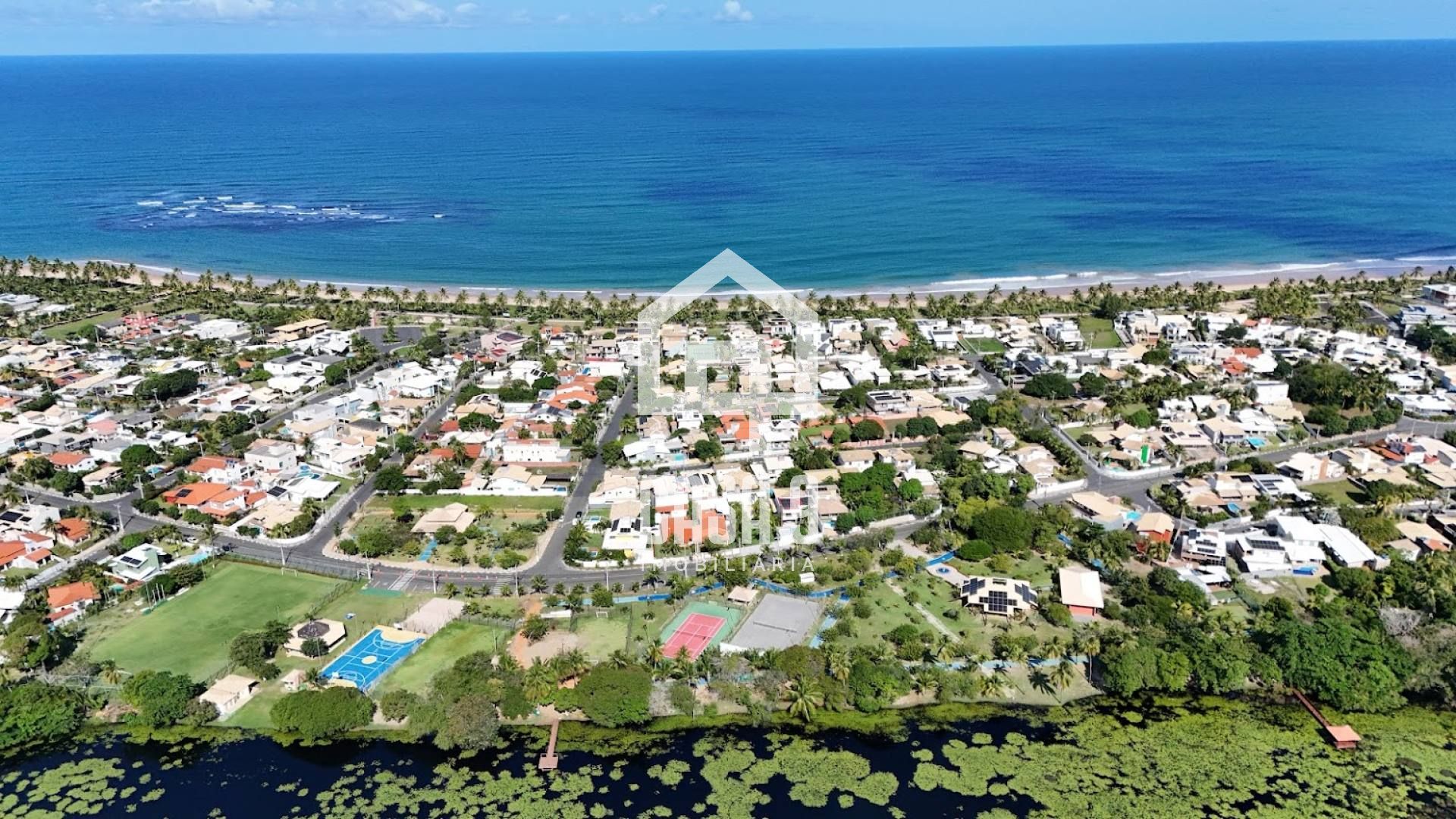 Casa com 1 quarto em terreno privativo e 150 metros da praia a venda no condominio Paraiso em Guarajuba Bahia
