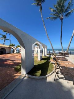 Apartamento duplex a venda com 4 quartos 2 suítes pé na areia na Vila de Praia do Forte Bahia