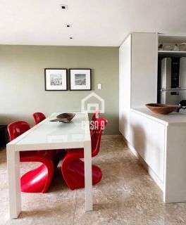 Apartamento duplex a venda com 4 quartos 2 suítes pé na areia na Vila de Praia do Forte Bahia