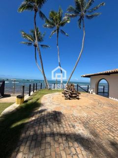 Apartamento duplex a venda com 4 quartos 2 suítes pé na areia na Vila de Praia do Forte Bahia