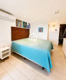 Apartamento duplex a venda com 4 quartos 2 suítes pé na areia na Vila de Praia do Forte Bahia
