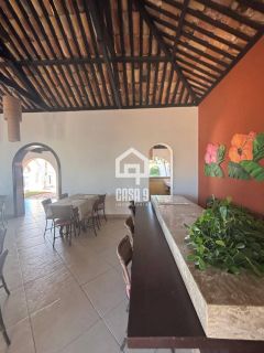 Apartamento duplex a venda com 4 quartos 2 suítes pé na areia na Vila de Praia do Forte Bahia