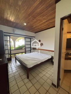 Apartamento duplex a venda com 2 suítes frontal mar pé na areia na Vila de Praia do Forte Bahia