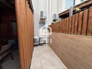 Apartamento térreo mobiliado com 2 suítes varanda gourmet no condominio Belvere na Praia da Espera em Itacimirim