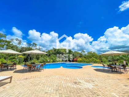 Terreno a venda com 800m² na rua do clube do condomínio Ilha dos Pássaros Praia do Forte Bahia