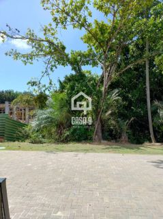 Terreno a venda com 700 m² de esquina próximo da praia no Condomínio Praia do Castelo em Praia do Forte Bahia