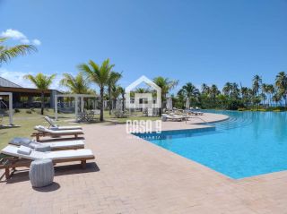Terreno a venda com 700 m² de esquina próximo da praia no Condomínio Praia do Castelo em Praia do Forte Bahia