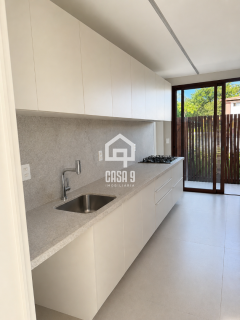 Casa com 6 suites para locação anual no condominio Praia Bella em Praia do Forte Bahia