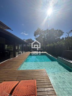 Casa mobiliada e decorada com 04 suítes e piscina privativa a venda no Alto da Constância em Praia do Forte Bahia