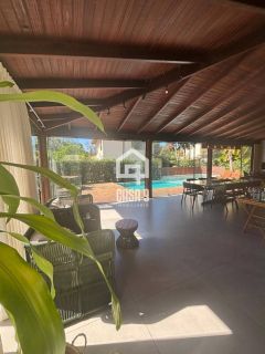 Casa mobiliada e decorada com 04 suítes e piscina privativa a venda no Alto da Constância em Praia do Forte Bahia