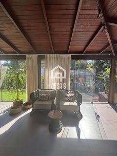 Casa mobiliada e decorada com 04 suítes e piscina privativa a venda no Alto da Constância em Praia do Forte Bahia