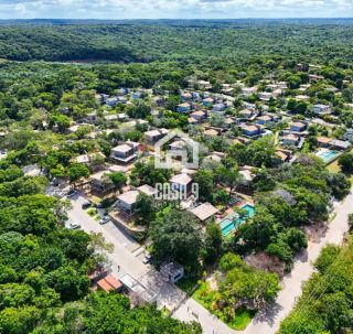 Casa mobiliada e decorada com 04 suítes e piscina privativa a venda no Alto da Constância em Praia do Forte Bahia
