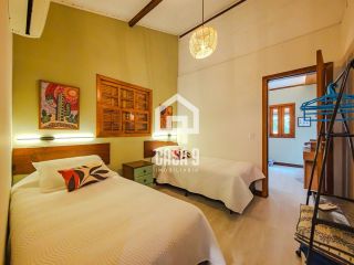 Casa com 5 suites á venda em Imbassaí