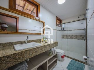 Casa com 5 suites á venda em Imbassaí