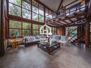 Casa com 5 suites á venda em Imbassaí