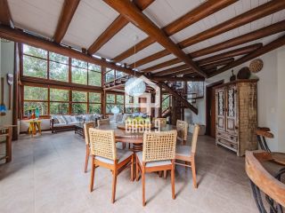 Casa com 5 suites á venda em Imbassaí