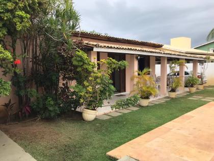 Casa terrea a venda com 6 quartos no condomínio com acesso ao mar Enseada Praia da Espera em Itacimirim Bahia