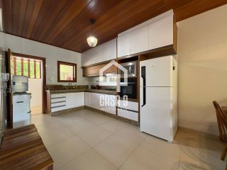 Apartamento com 2 suítes disponivel para locação anual