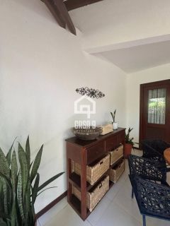 Apartamento térreo mobiliado a venda com 2 suítes no condominio Vivendas do Farol em Praia do Forte Bahia